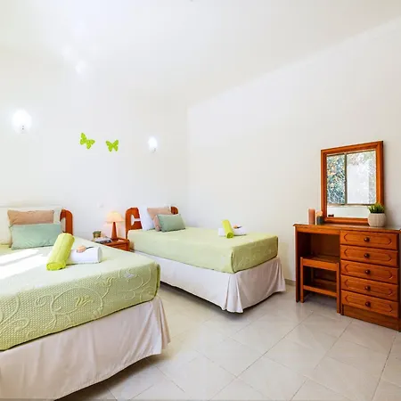 Vila Villa In Carvoeiro Near Beach & Private Pool